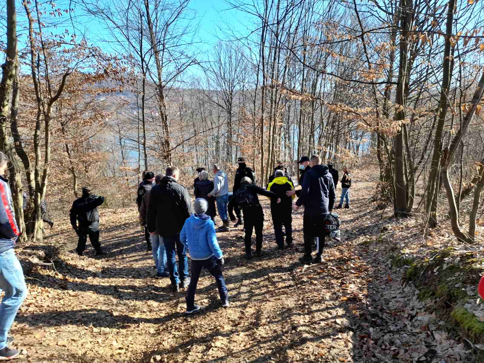Bijeljinac prvi doplivao do Časnog krsta na jezeru Snježnica (FOTO)