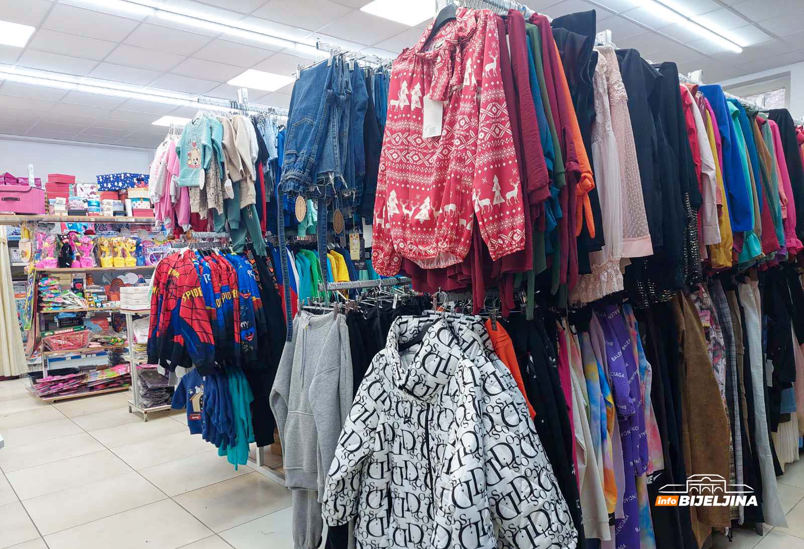 Porodica Vang već 17 godina u Bijeljini drži kinesku trgovinu: Ovo je naša druga kuća (FOTO)
