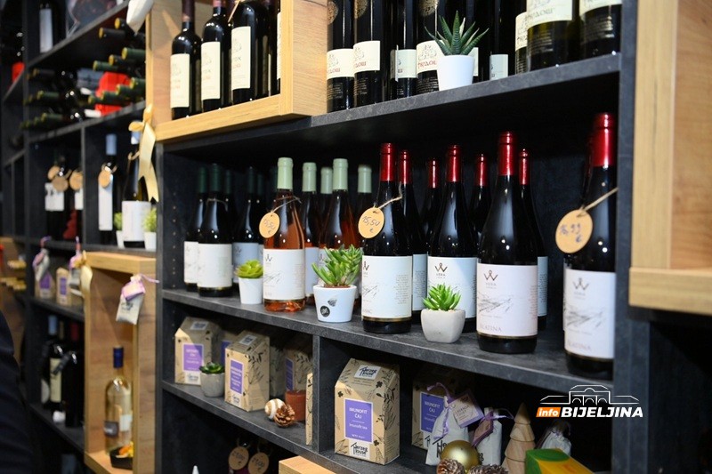 Ćurić o plasmanu hercegovačkih i krajiških proizvoda u Beču: Prilika za naše proizvođače (FOTO)