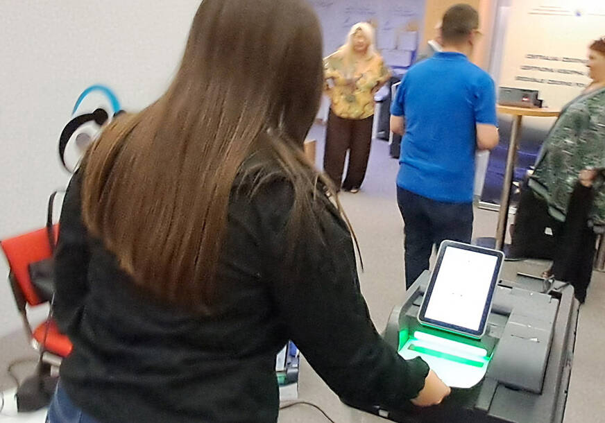 Prst, poseban flomaster i skener: Evo kako će izgledati glasanje 4. oktobra, SAMO BEZ PANIKE