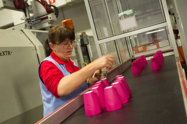 RADNICI U RALJAMA KAMPANJE Predizborna atmosfera koja drma Srpsku nije idealna za povećanje minimalca