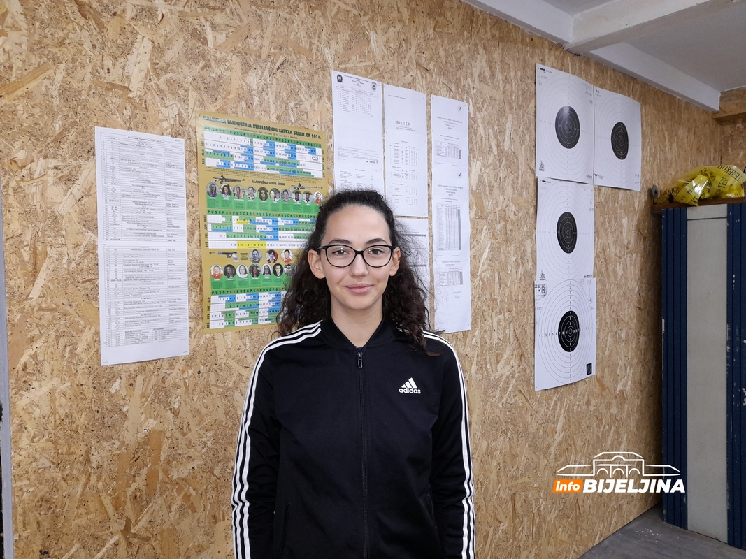MLADA BIJELJINKA DRŽI 6 REKORDA BIH Sofija Rakić učestvovaće na takmičenju u streljaštvu u Sloveniji