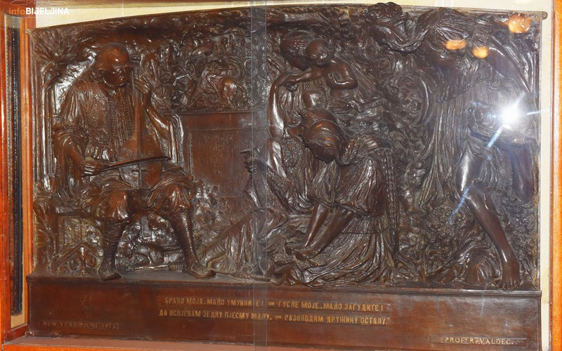 Poklon Mihajla Pupina Bijeljini i bijeljinskim gimnazijalcima