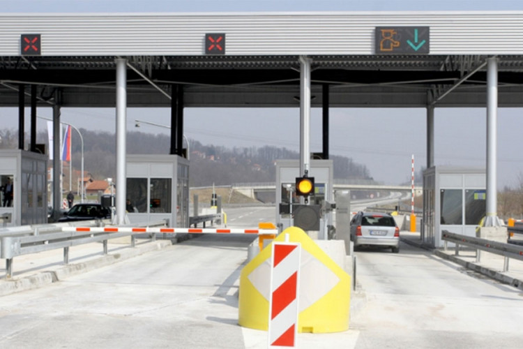 Postavili naplatne kućice, pa ih ruše za 1,5 milion KM