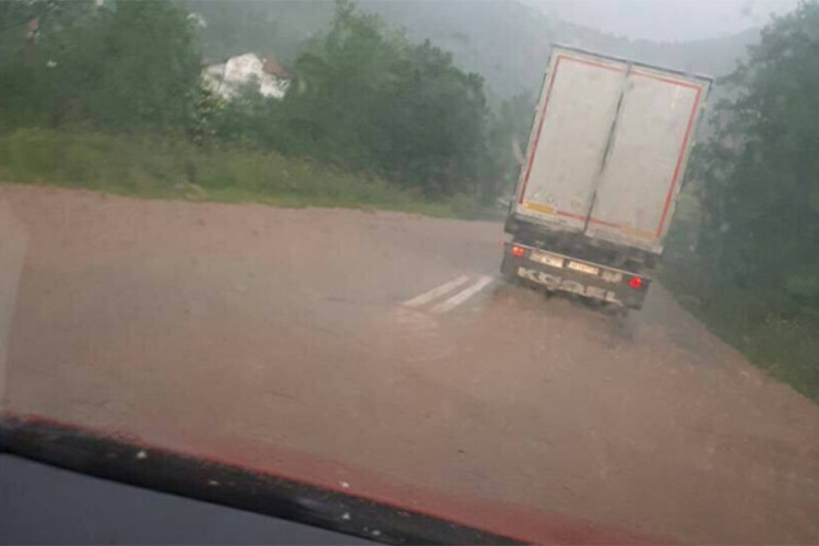 Krvava kiša zahvatila BiH