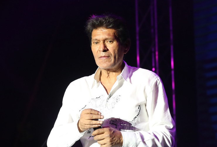Preminuo pjevač Sinan Sakić