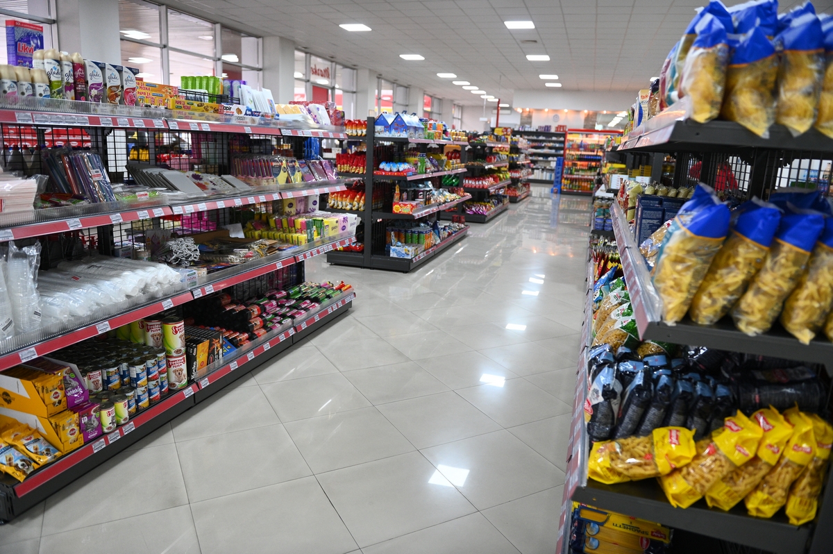 Nešković pumpa u Sremskoj ulici bogatija za market: Kupcima akcijske cijene za praznike