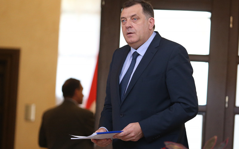 Dodik: Neće biti smanjenja akciza da bi pojeftinilo gorivo