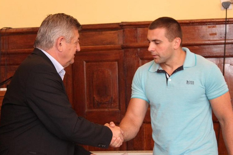 Podsticaj za samozapošljavanje 12 preduzetnika