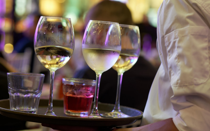 Konobara u Srpskoj ni za lijeka, vuče ih primorje