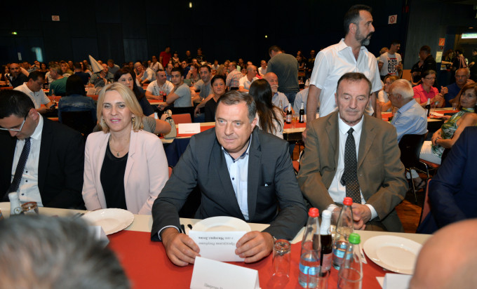 Dodik i Cvijanovićeva: Srpska želi da ojača formiranje srpskih klubova u dijaspori