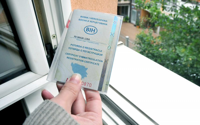 Papirne saobraćajne dozvole biće zamijenjene i izgledaće kao lična karta