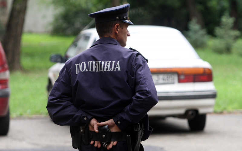Automobil sletio s puta, poginula djevojka (23)