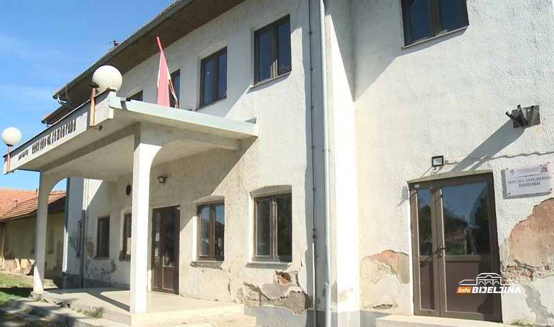 Mještani Popova plaše se tragedije i uzalud pišu dopise: Dom kulture zaboravljen čim je prošla trka za glasove (FOTO)