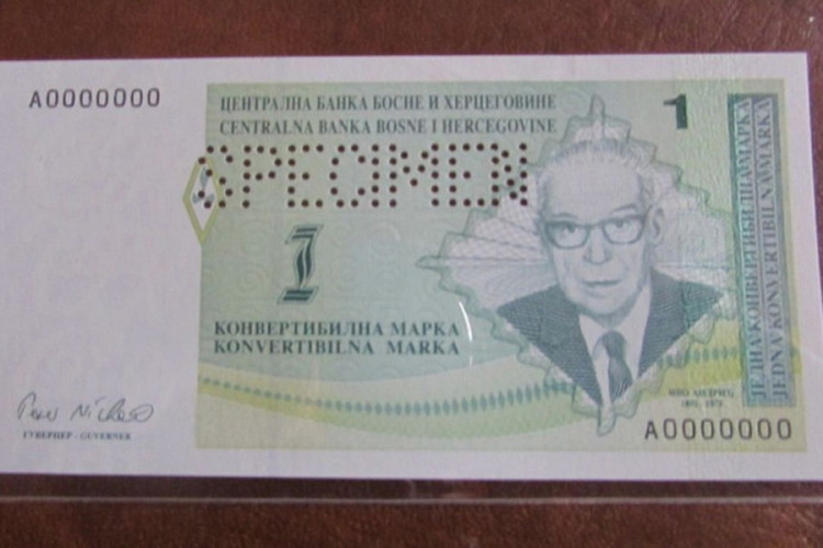 Jedna konvertibilna marka prodaje se za hiljadu dolara na eBayu