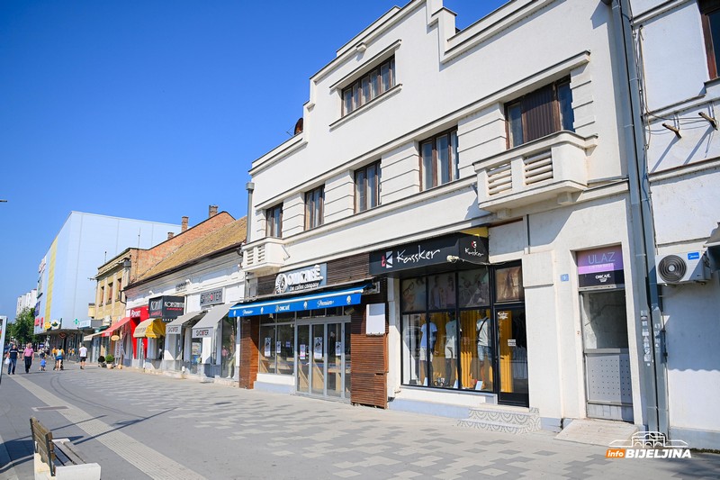 Bijeljinci se sakrili od paklenih vrućina, grad skoro pust (FOTO)