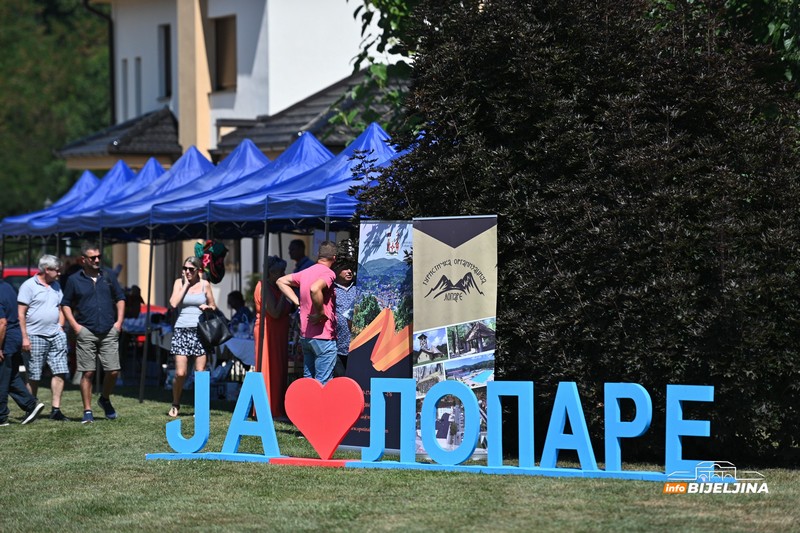 Lopare: Sajmom domaćih proizvoda završeni Dani dijaspore 2024