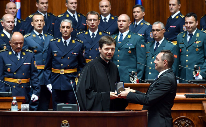 Sveštenik sa vojnim činom