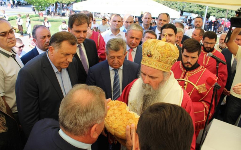 Kako gradonačelnik Bijeljine uspijeva da bude dobar sa svima