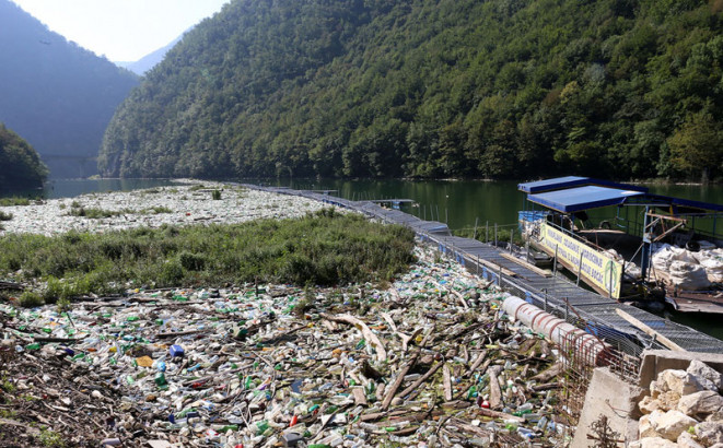 Vrbas čiste od 6.000 kubika plutajućeg otpada