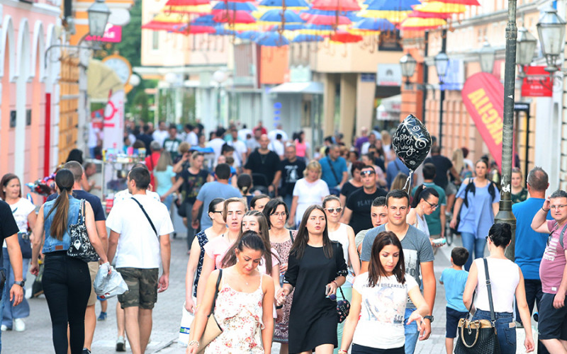 Banjaluka: Sedam žena na jednog muškarca – lijepo zvuči