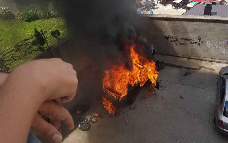 Pijan izazvao udes, pobjegao sa lica mjesta pa zapalio svoj automobil