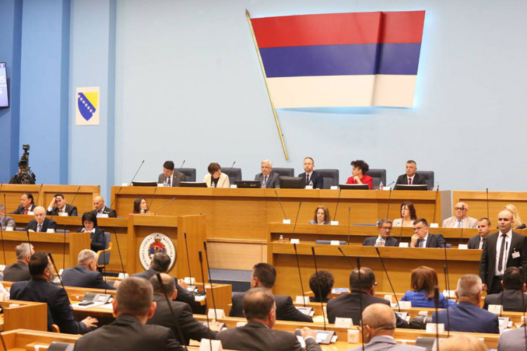 Klub Bošnjaka stavio veto na zaključke u vezi s Izvještajem o Srebrenici