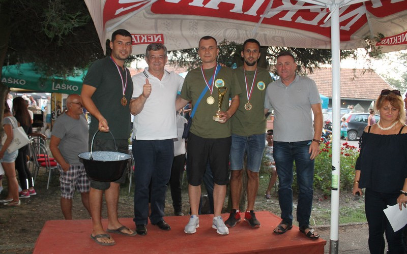 Dvorovljanski lovci najbolji majstori i za riblju čorbu