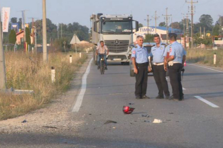 Na tek kupljenom motoru odvezao u smrt druga i sebe