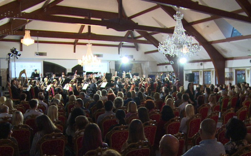 Muzička čarolija Simfonijskog orkestra RTS-a oduševila bijeljinsku publiku