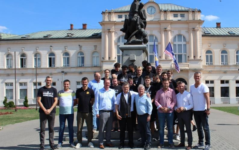 Košarkaši danskog „IC Horsensa“ na prijemu kod Gradonačelnika