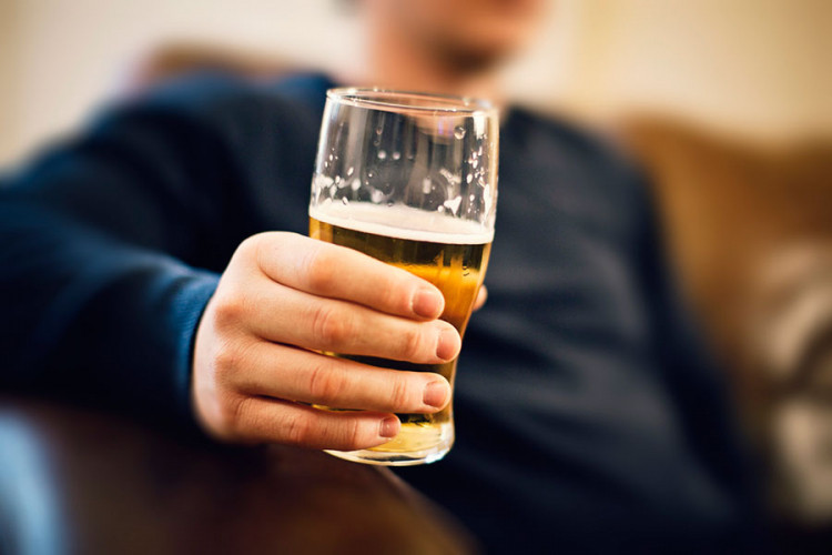 Građani BiH popiju 4 litre alkohola godišnje, Srbi na prvom mjestu