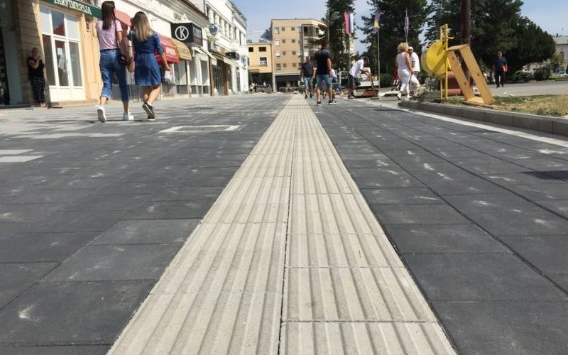 Znate li čemu služi bijela traka na šetalištu?