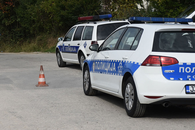 Tri lica poginula u dvije saobraćajne nesreće