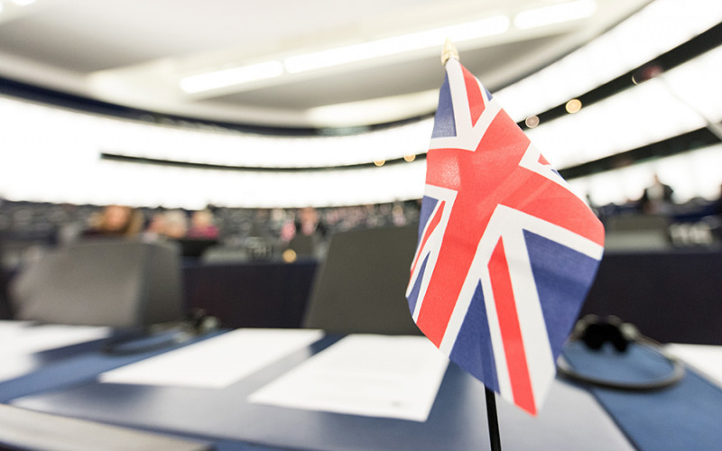 Votson: Vlada Velike Britanije pred kolapsom