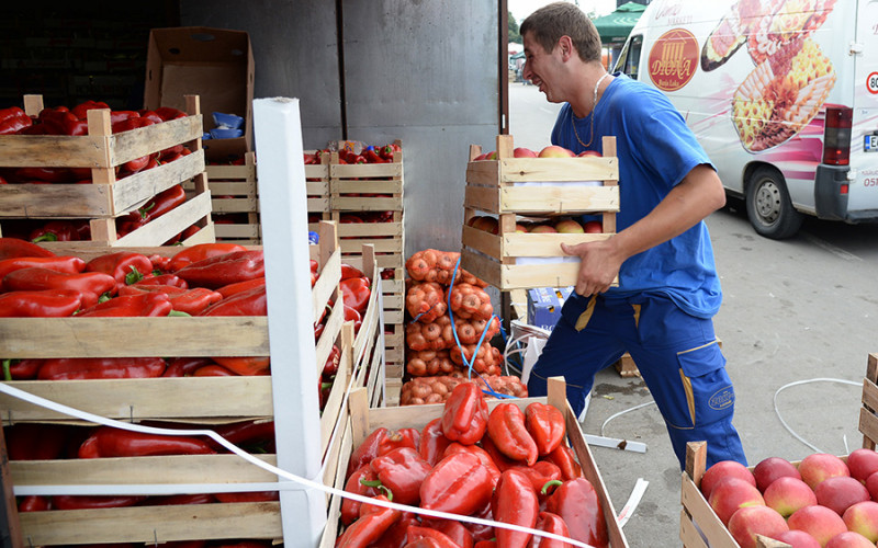 Domaćice još neodlučne, praviti zimnicu ili kupiti meso