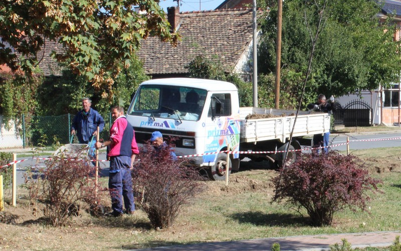 Uskoro ograda oko parka u naselju Ledinci