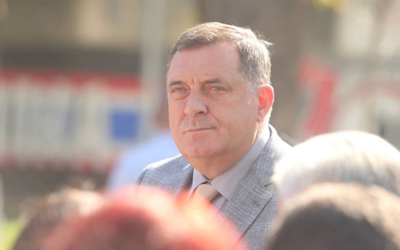 Dodik: “Odmah poslije izbora o povećanju prosječne plate na 1.000 KM”