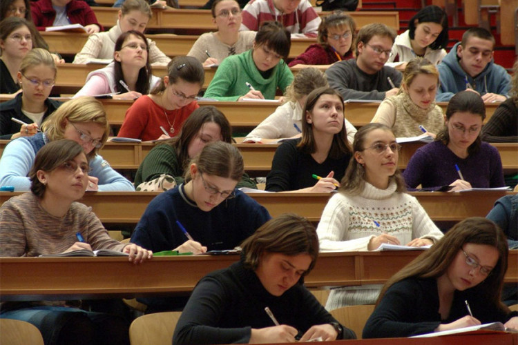 U Srpskoj za pet godina 10.000 studenata manje