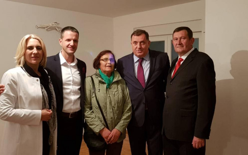 Dodik u Bijeljini uručio ključeve stana porodici nestalog borca