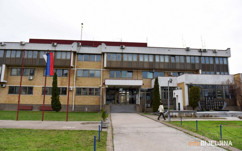 U dvije odvojene grupe pronađena 22 ilegalna migranata