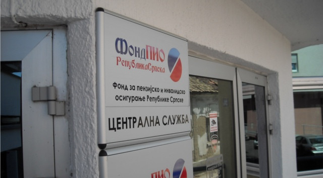 PIO: Dostaviti potvrdu o redovnom školovanju