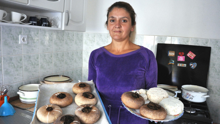 Svi žele Duškin dimljeni sir sa Majevice