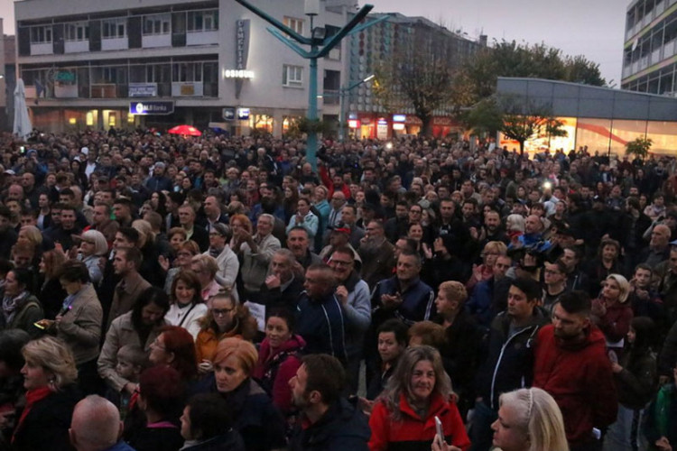 Novi protesti u Bihaću zbog dolaska migranata