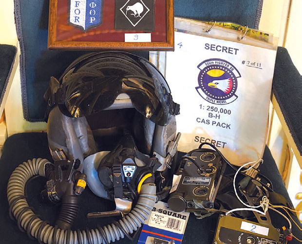 U Vojnoj crkvi kaciga i oprema oborenog američkog kapetana O`Grejdija