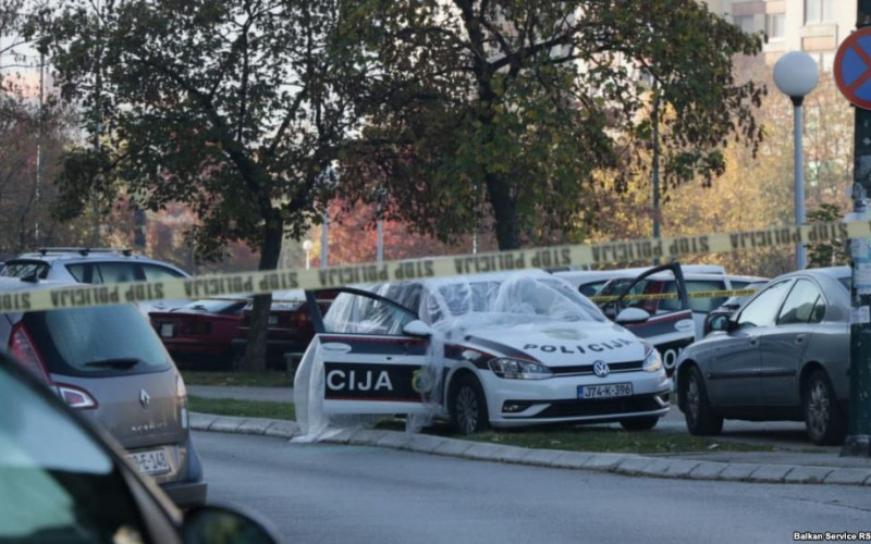 Nastavljena potraga za ubicama policajaca