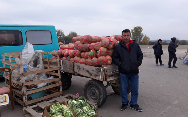 Kvantaška pijaca u Bijeljini prepuna povrćem: Ponuda dobra, ali građani slabo kupuju