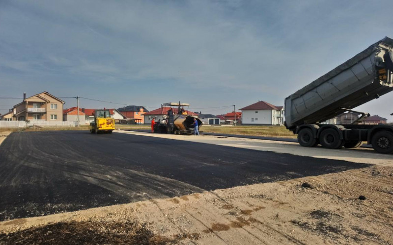 Omladina MZ Ledinci dobija asfaltirane sportske terene