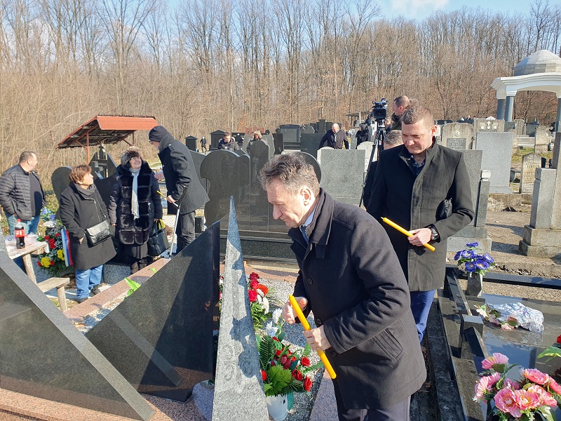 Ugljevik: Obilježene tri decenije od pogibije srpskog junaka pukovnika Milana Jovića 