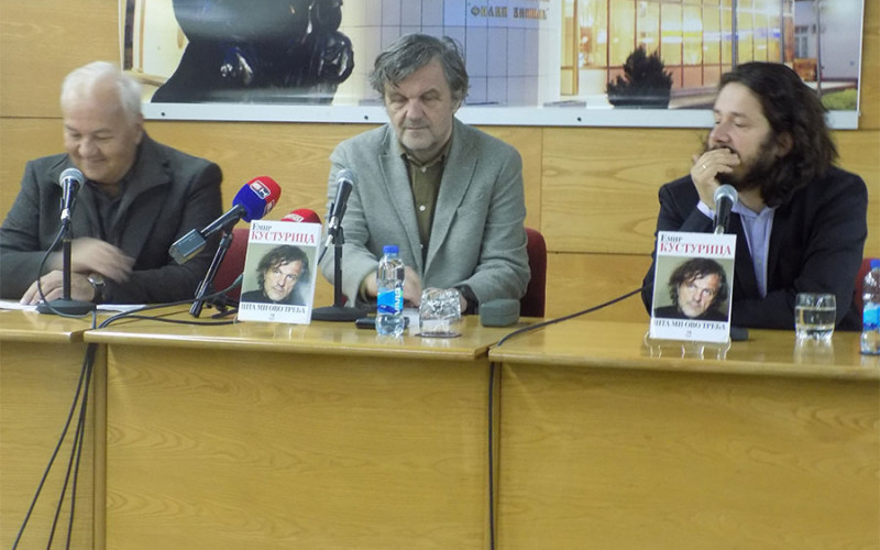 U Bijeljini promovisana knjiga Emira Kusturice “Šta mi ovo treba”